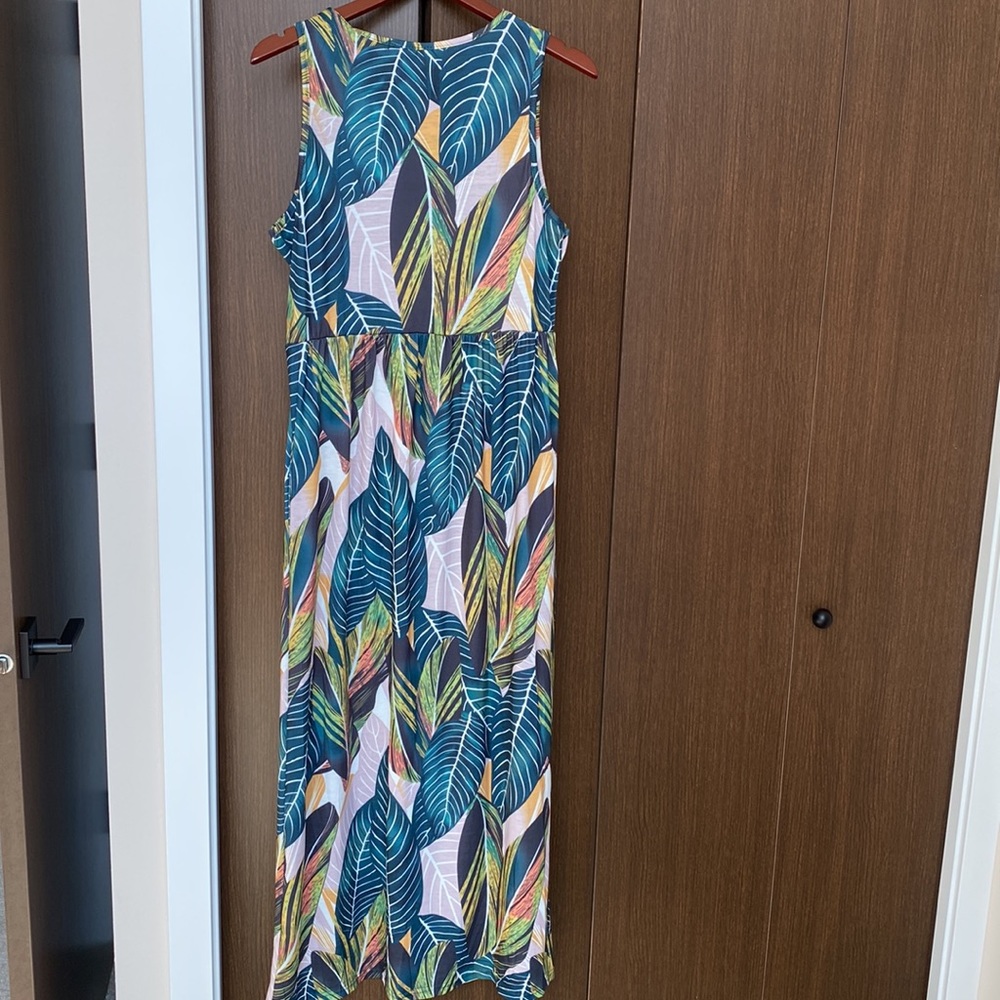 NWT Hount brand, printed maxi tank top dress, size large, has pockets - Picture 4 of 4